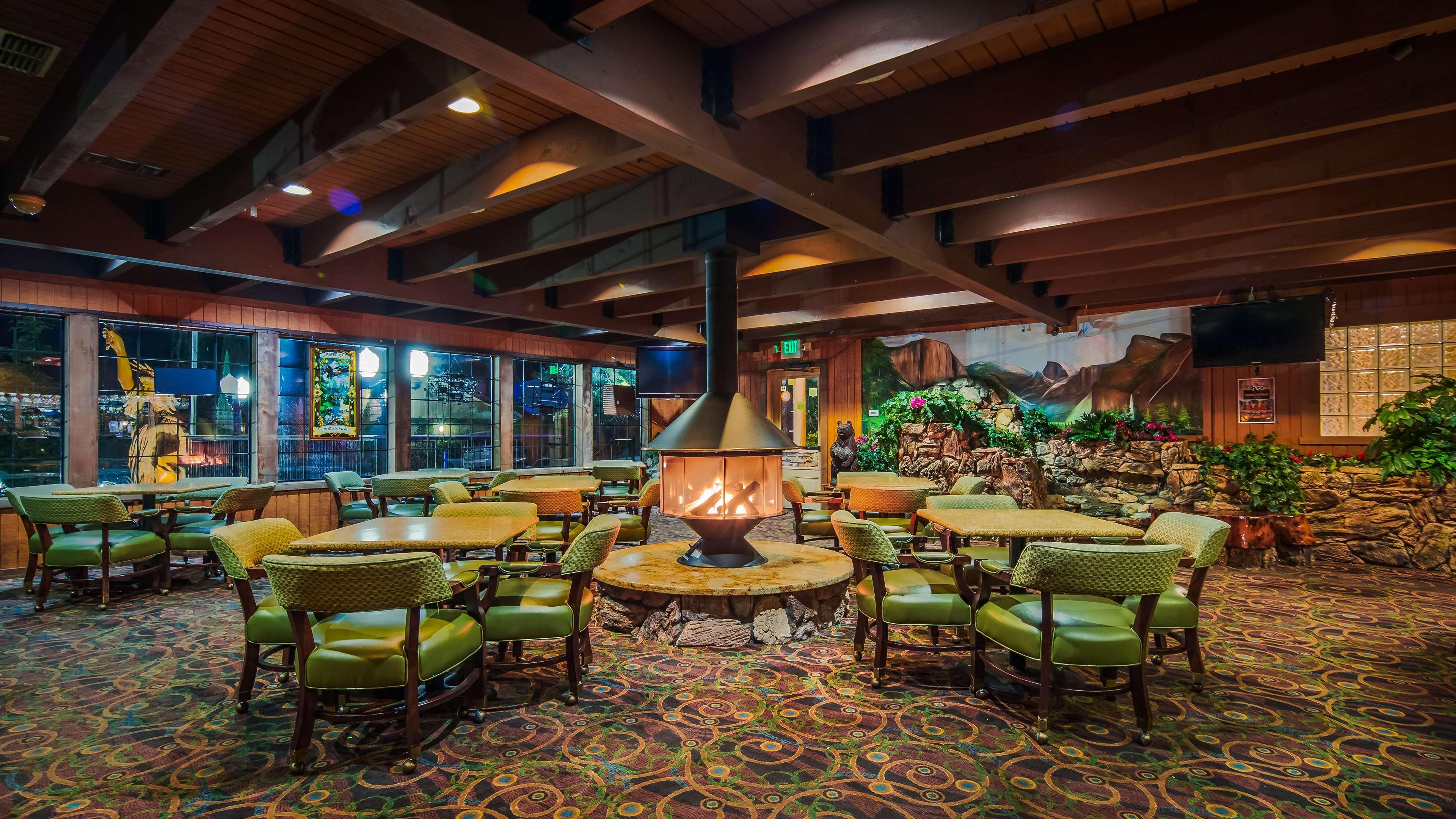 Best Western Plus Yosemite Gateway Inn Oakhurst Exterior foto